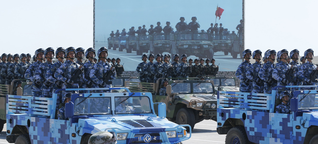       庆祝中国人民解放军建军90周年阅兵举行