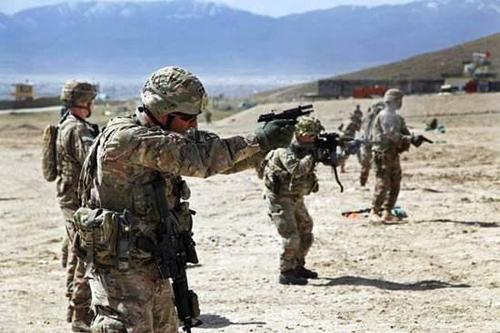 特朗普让美军留在阿富汗 拉拢印度敲打巴基斯坦