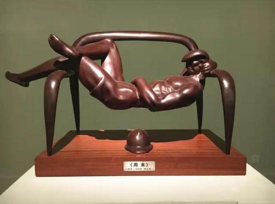 冯国豪、林文思 周末 68cm×30cm×41cm 铜 2004年
