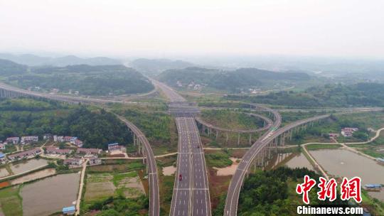 成安渝高速9月30日全线通车系成渝间最便捷高速公路