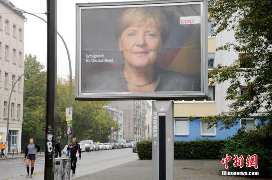 当地时间9月24日上午，德国第十九届联邦议院选举正式拉开帷幕。<a target='_blank' href='http://www.chinanews.com/'>中新社</a>记者 彭大伟 摄