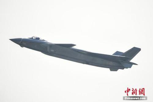 歼-20优于F-22？ 美媒评点中国最新隐身战机性能