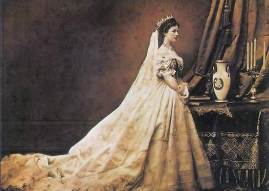 ▲成为匈牙利王后的茜茜公主