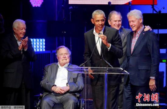 资料图：美国5位前总统——吉米·卡特、老布什、小布什、克林顿和奥巴马。