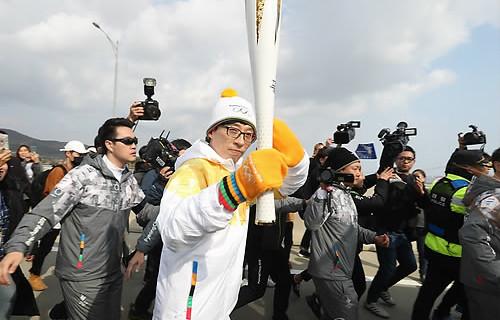 韩国提议在朝鲜传递圣火 并期待朝韩同时举办庆典