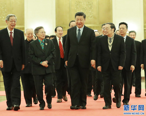 2月6日，习近平、俞正声、汪洋、王沪宁、韩正等在北京人民大会堂同党外人士座谈并共迎新春。2