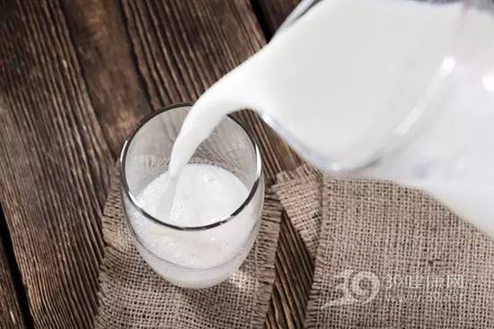 为什么牛奶吃太快会致腹泻？