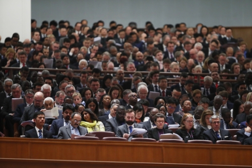 （14）十三届全国人大一次会议在京开幕