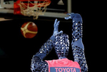 日本篮球机器人表演罚球 灵感来自樱木花道