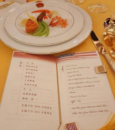 受邀参加中美国宴小米CEO雷军在微博上晒了一张国宴菜单