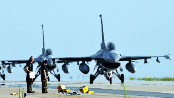 驻韩美国空军F-16C机群出动（资料图）