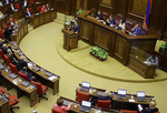亚美尼亚议会选举反对党领导人帕希尼扬为新总理