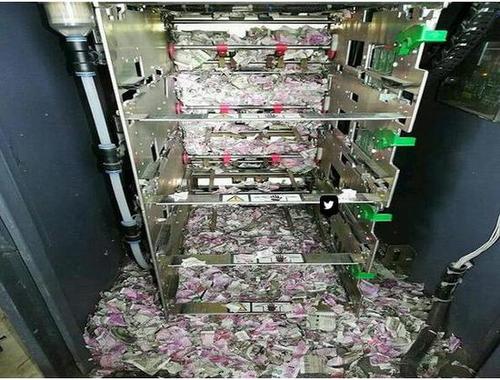印度一ATM机内钞票被老鼠撕成碎片 超过120万卢比