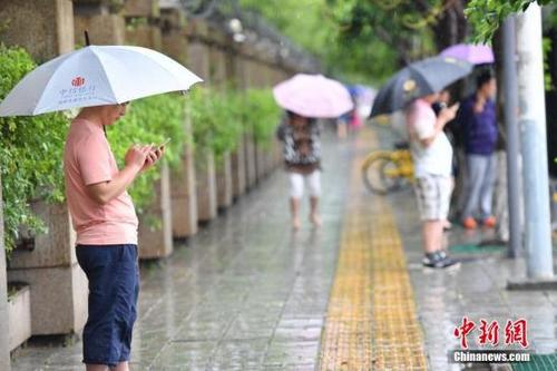 中国长江中下游地区进入降雨集中期