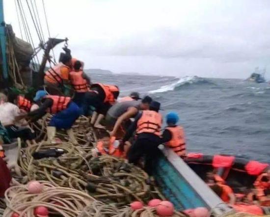 泰国翻船事故救援难在哪？落水者获救窗口有多久？