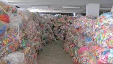 日本民众为灾区送千纸鹤堆积如山 日网友坐不住了