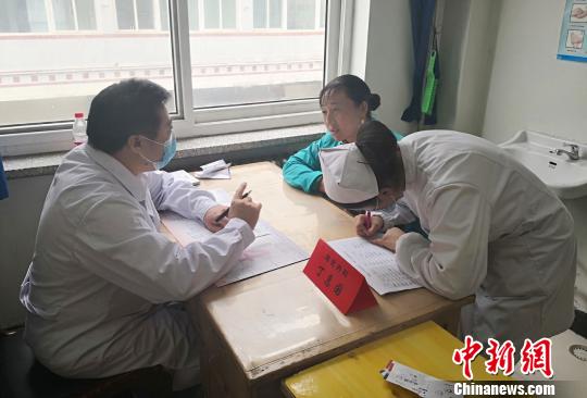 逾百名医疗专家甘南藏区“义诊记”：健康意识亟待提高