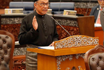 马来西亚前副总理安瓦尔表示将支持现政府