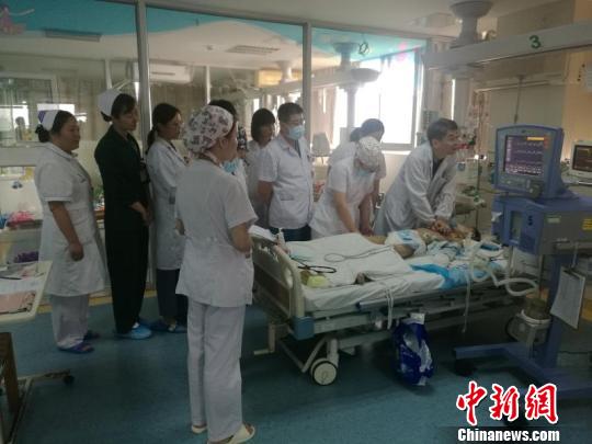 心脏按压5小时30000次上海常州医生携手创造医学奇迹