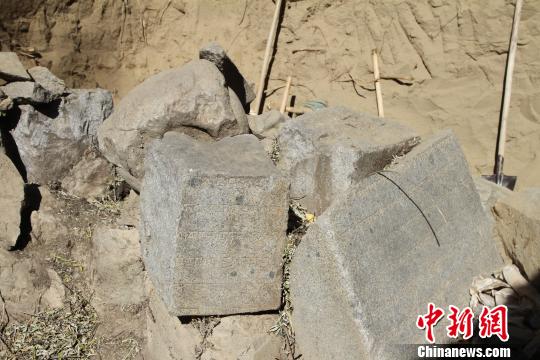 西藏吐蕃时期石碑文物获挖掘保护