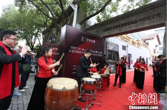上海民族乐团快闪表演。 供图