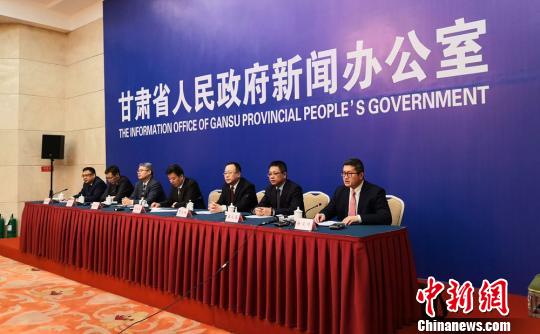 12月29日，甘肃省人民政府新闻办公室举行2018年全省组织工作新闻发布会。　丁思 摄