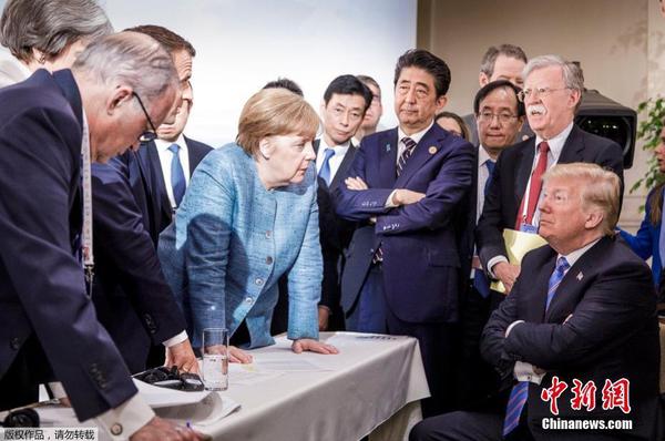 (图5)2018年6月9日晚，德国总理默克尔的团队在推特上发布了一张在加拿大七国集团峰会第二天拍摄的照片，该照片迅速在互联网上引起热议。