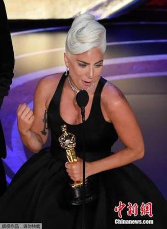 Lady Gaga凭借《Shallow》获得奥斯卡最佳原创歌曲奖