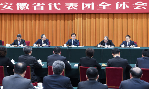 3月12日，中共中央政治局常委、国务院副总理韩正参加十三届全国人大二次会议安徽代表团的审议。新华社记者 张领 摄