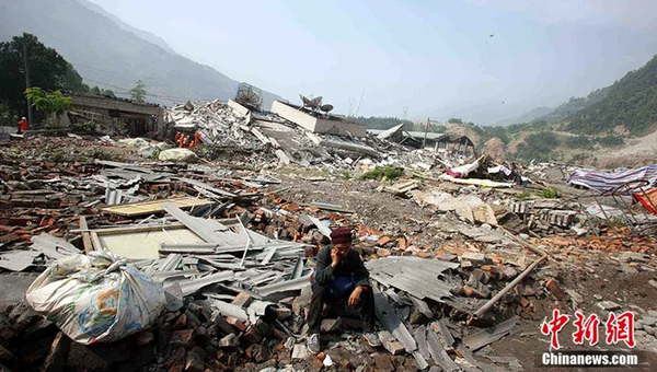 2008年5月17日，映秀镇地震后的景象。中新社记者 盛佳鹏 摄