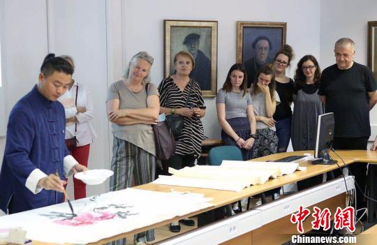 “水墨东方——优秀中国画作品巡展”在斯洛文尼亚举行