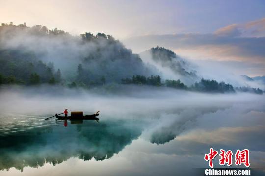 东江湖旅游区位于湖南省郴州市资兴境内(资料图)。　通讯员 供图 摄