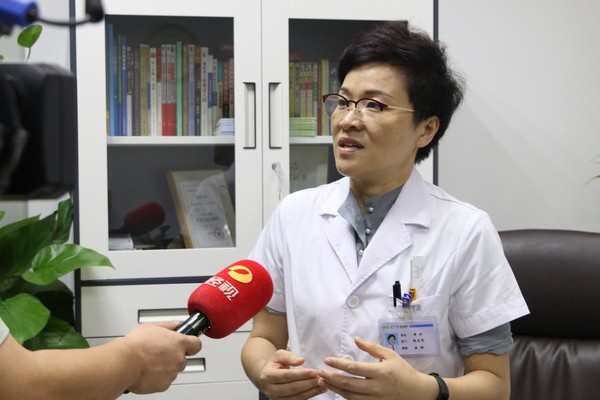 爱尔眼科长沙医院视光专科主任黄丹接受媒体采访，呼吁关注小儿眼病