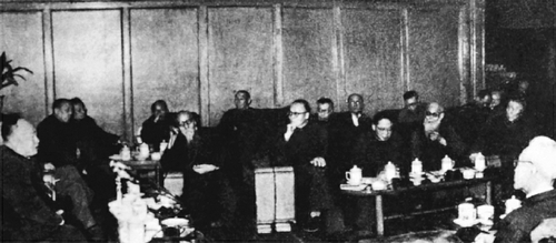 1961年2月，全国政协召开文史资料工作座谈会，陈毅在座谈会上讲话。