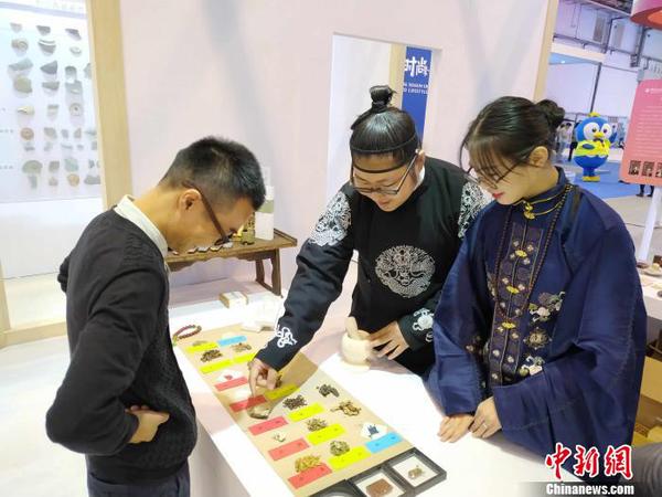 百余家高校及文化科技企业相聚2019中国（青岛）艺术博览会