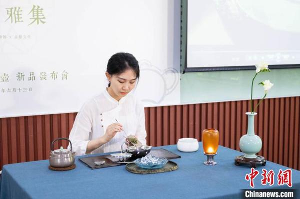 中国茶叶博物馆发布冰茶壶还原传统茶水冰泡技艺