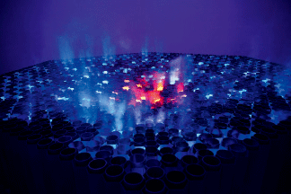 鸿-蒙（局部）（陶瓷、金属、雾气、灯光、投影）715×715×80cm-2020年-郅-敏