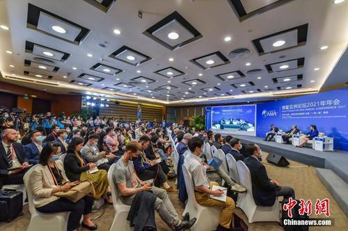 4月18日，博鳌亚洲论坛2021年年会“数字支付与数字货币”分论坛在海南博鳌举行。 中新社记者 骆云飞 摄