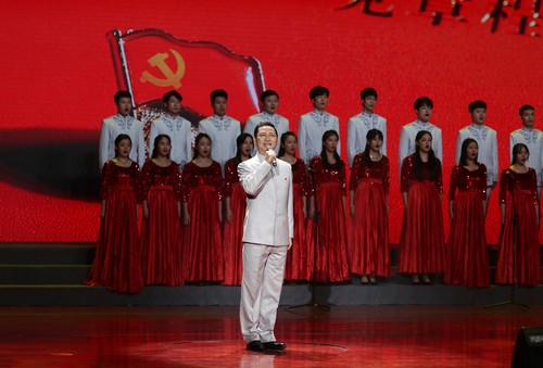 《我是共产党员，我没有忘记》 作者：梁南 朗诵：谢斌(广西艺术学院音乐教育学院党委副书记、院长)