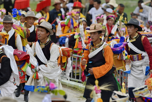 （社会）（2）西藏：共康村欢度“望果节”(432159)-20210712104844