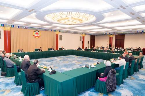 10月14日上午，全国政协机关召开离退休干部重阳座谈会。王达 摄