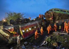 印度列车事故惨剧　信号错误还是人为过失？