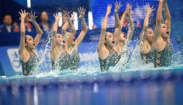 中国队赢得杭州亚运会花样游泳项目集体金牌