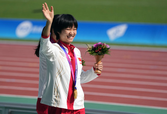 文晓燕跳远夺冠破世界纪录